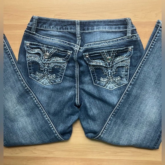 Apt. 9- Women'sEmbellished  Capri Jeans Stretch/ Size 6 - Picture 7 of 14